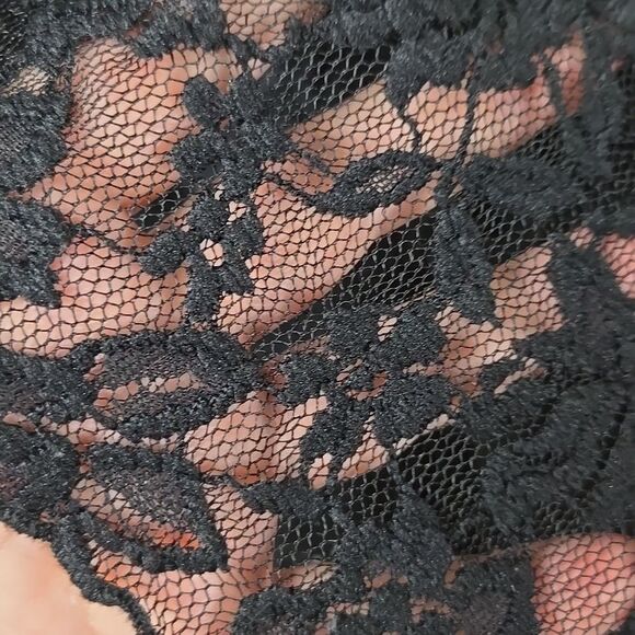 Ashley Stewart Size 18/20 Black Lace Ruffle Keyhole Bar Neck Top Plus 2x Frilly - Picture 8 of 15